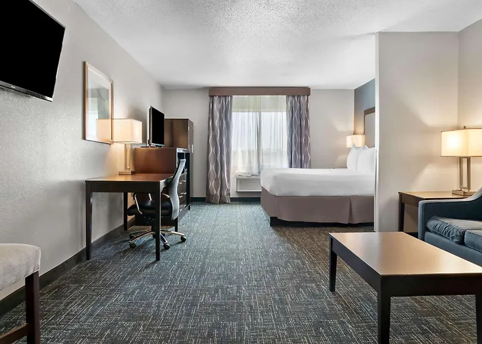 Best Western Plus Flint Airport Inn&Suites
