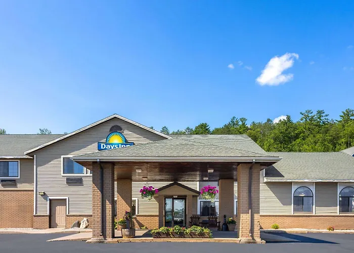 Days Inn By Wyndham Iron Mountain
