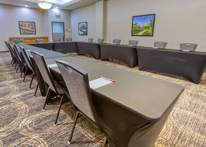 Drury Inn & Suites San Antonio Near La Cantera