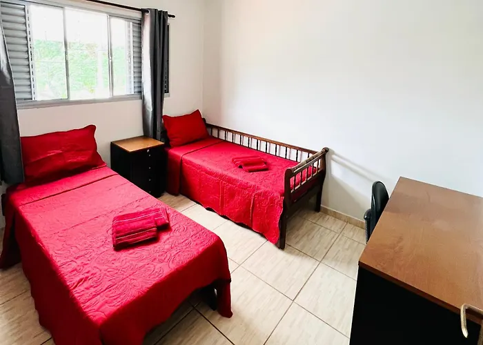 Apartamento amplo e próximo à UNESP