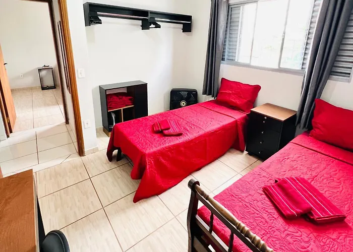 Apartamento amplo e próximo à UNESP
