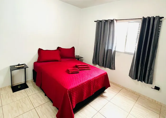 Apartamento amplo e próximo à UNESP