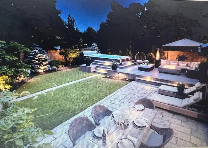 Serenity Villa Infrared Sauna 17' Massage Pool Outdoor Rain Shower!