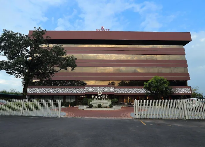 Magnet Hotel