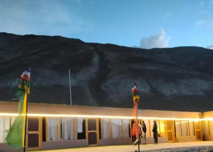 Soma Retreat Cottage, Pangong Lake