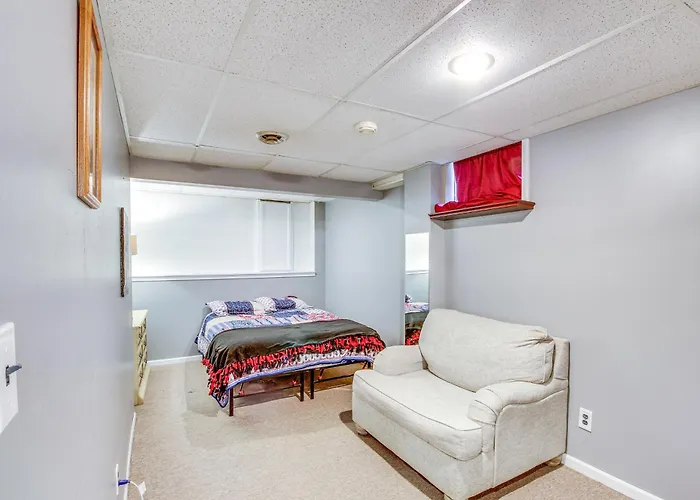 Shawnee Vacation Rental ~ 11 Mi To Kansas City!