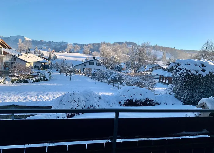 Lindners Hideaways - Bergnest Lodge - Bergblick Fewo 6 Pers Balkon Garten Hund Ski Unterkunft Luftkurort Oberreute nähe Buchenegger Wasserfälle Eistobel Bodensee