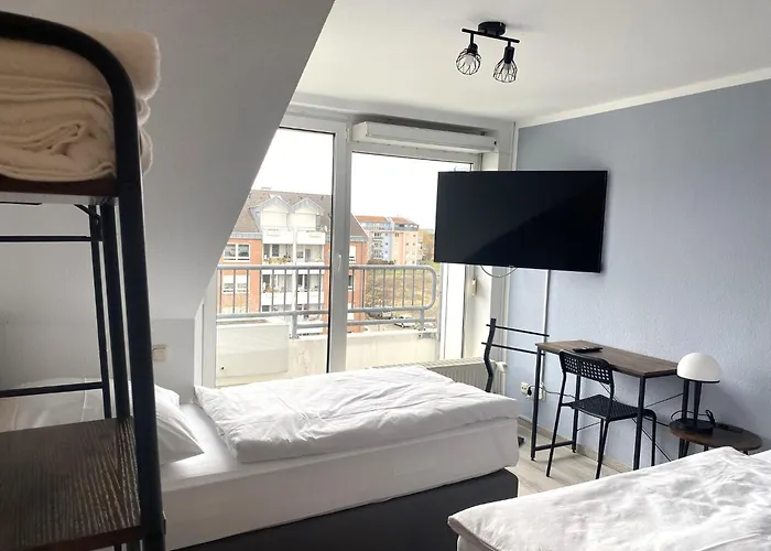 Komfortables Apartment, Ihr Zuhause auf Zeit mit 3 Schlafzimmern, 2 Balkonen, Netflix&24h Check-In