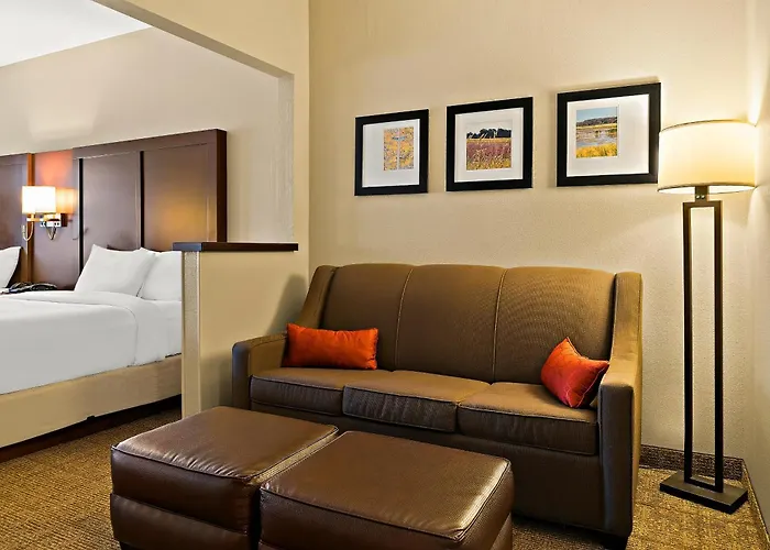Comfort Suites