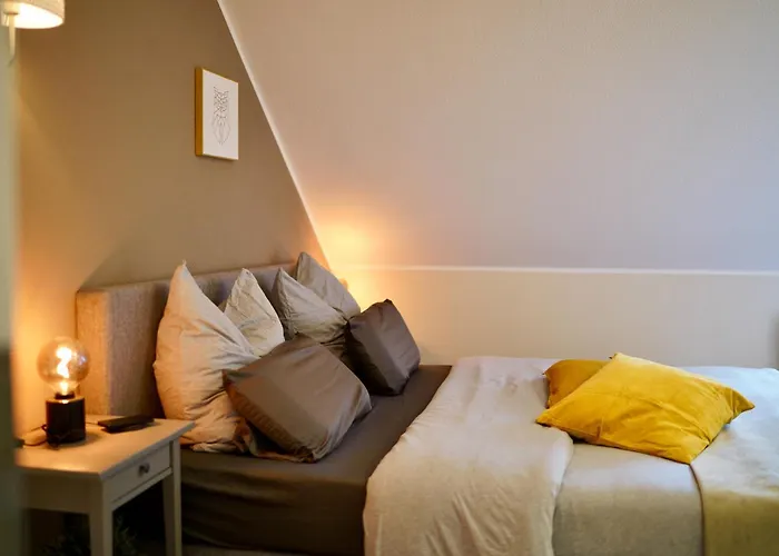 EDLER WOHNRAUM Noble Stadtoase mit Boxspringbett, Kaffeevollautomat&Parkplatz