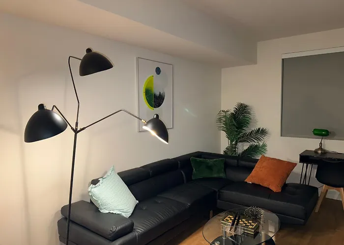 Charming 2-Bedroom Apartment In Glendale