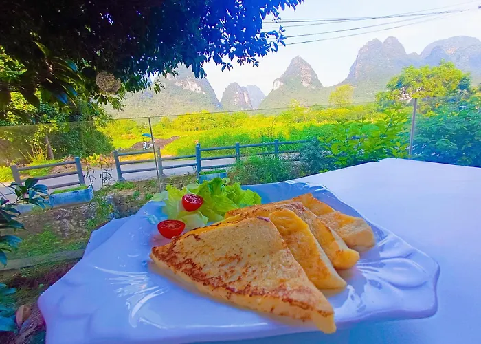 Yangshuo Lakeside Inn