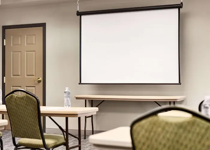 Country Inn & Suites By Radisson, St Cloud East, Mn