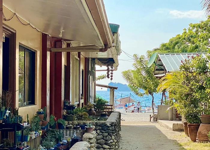 Reddoorz Hostel At Megans Paradisio Beach Resort