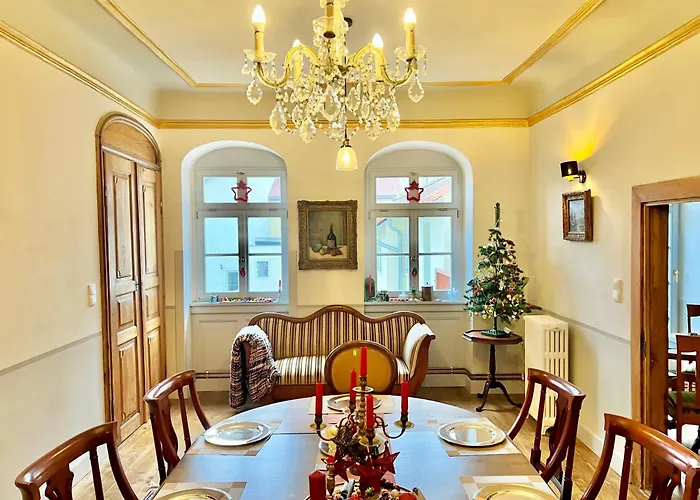 Oswald Hempel, mit 5 Zimmermaisonette und 3 Zimmer Gartenwohnung