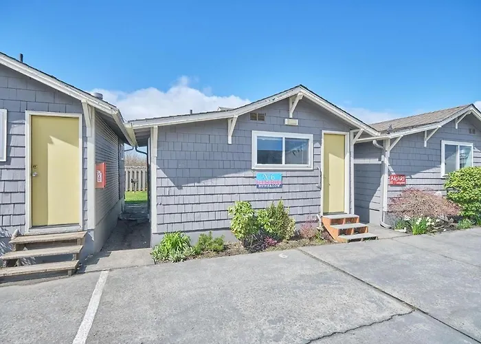 Beachside Bungalow #6