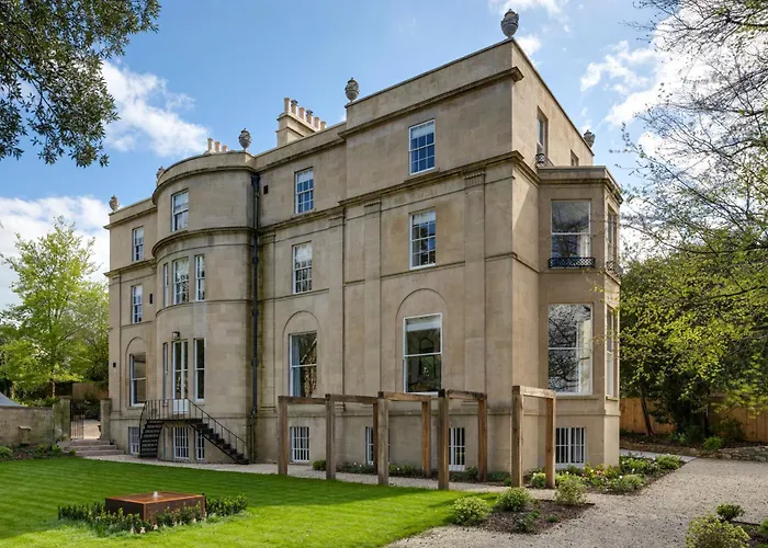 Bloomfield House