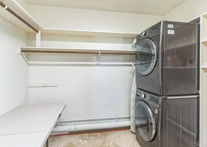 Massive 3 Bedroom On The Sand-Str14-0133