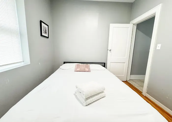3 Bed 1 Bath Free Parking Near Nyc