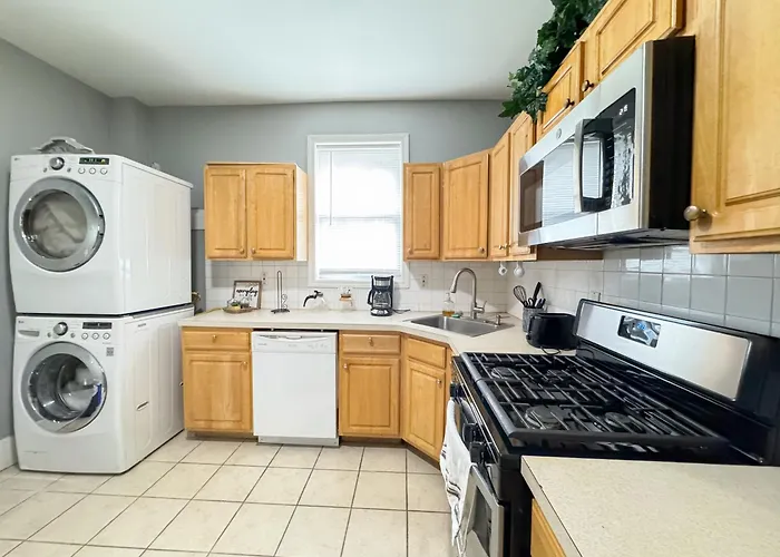 3 Bed 1 Bath Free Parking Near Nyc