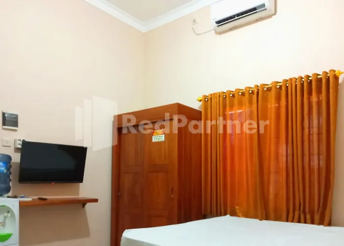 Isa Homestay Kudus Mitra Reddoorz
