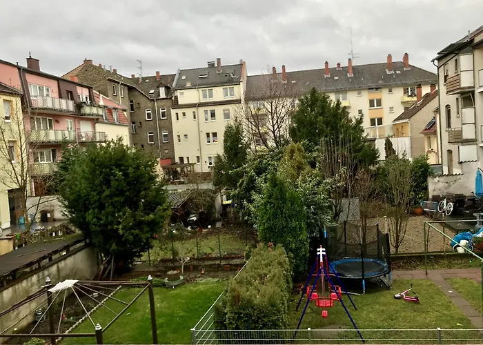 Homey 1Br Business Apartment, Sofa Bed, Fast Wifi, Free Parking, Near Basf