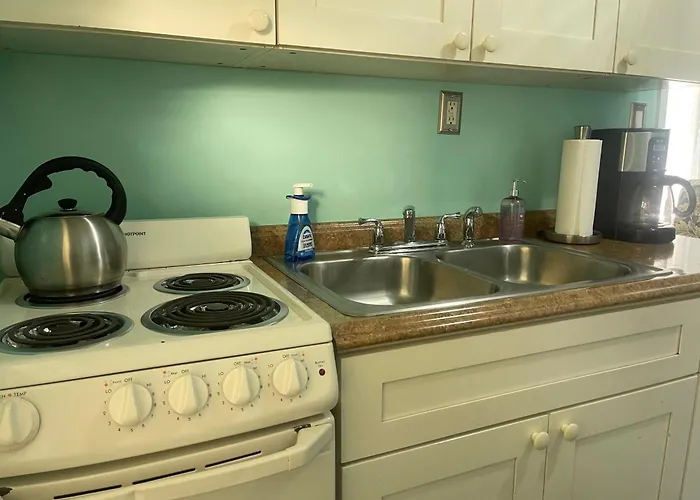 Convenient And Private Downtown 1Br Near Beach