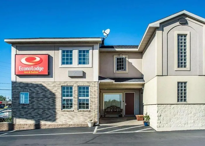 Econo Lodge Inn & Suites North Syracuse Airport