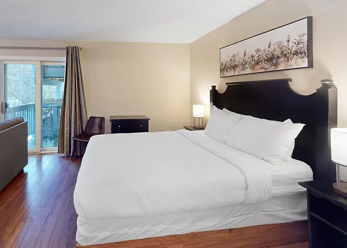 Ground Level, Mtnside w/ Pool, Hot Tub, Tennis!