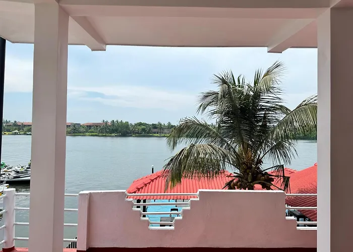 Luthmin River View Hotel
