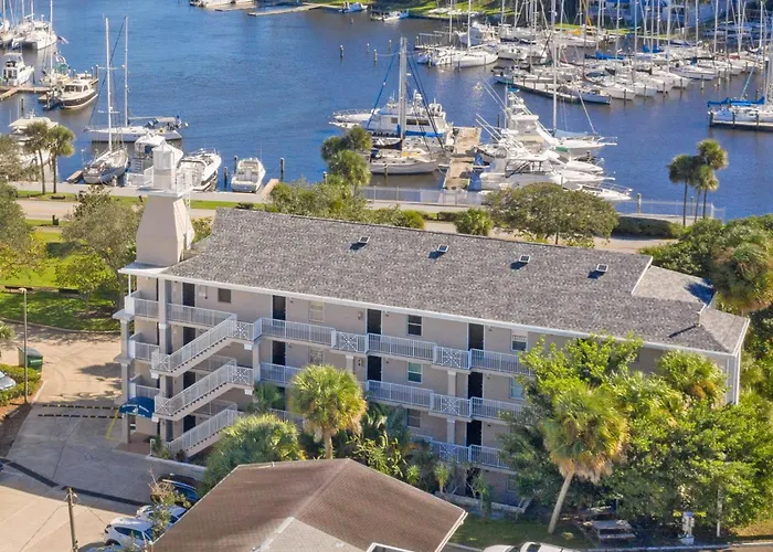 Haven Harbor Getaway