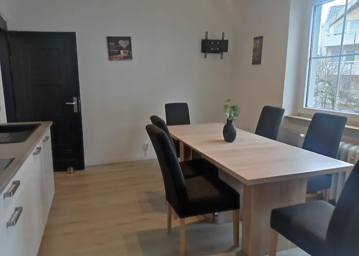 Work&Stay 6 Zimmer 150qm 12 Betten 3 Badezimmer