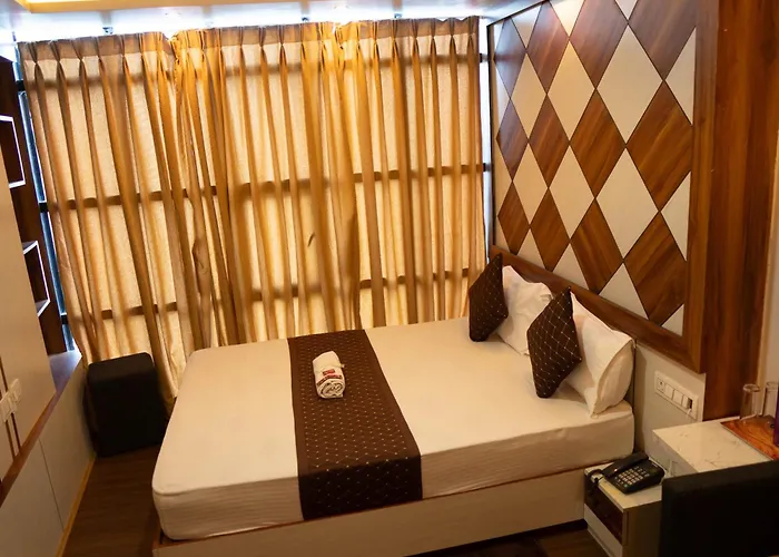 Hotel Darpan Palace