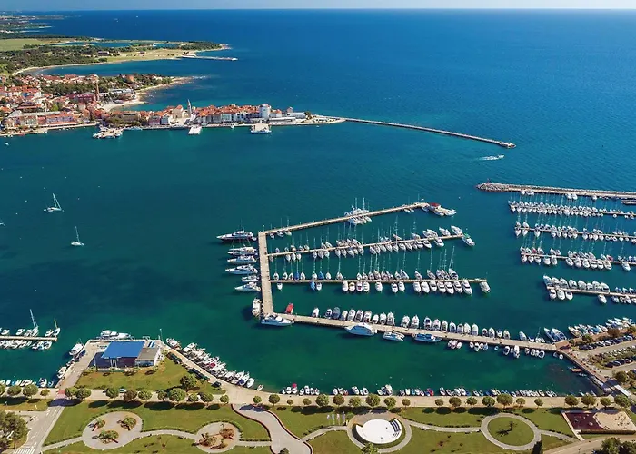 2 Bedroom Beach Front Apartment In Zambratija