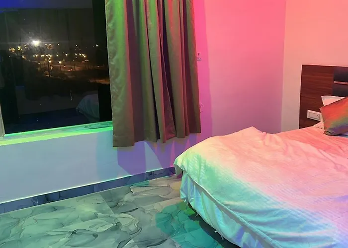 Hotel Paradise Inn