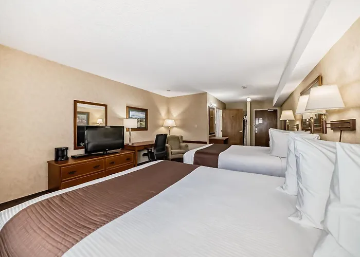 Stony Plain Inn & Suites