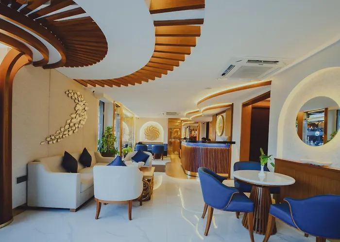 Umet Seaview Hotel With Free Airport Pick Up And Drop T&C Apply