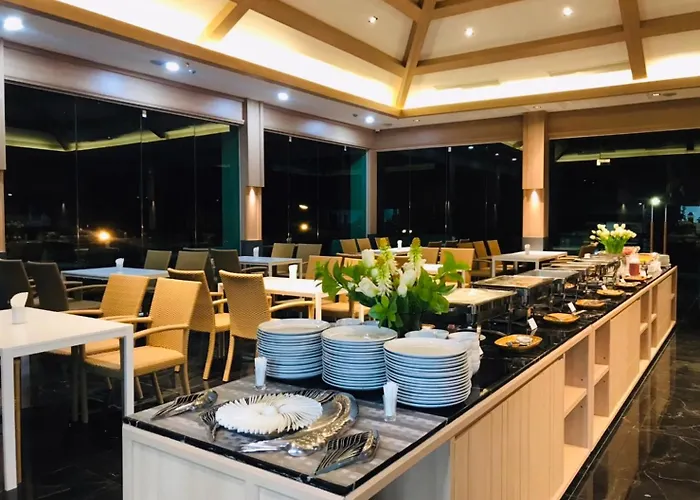 Mayflower Grande Suite Hotel