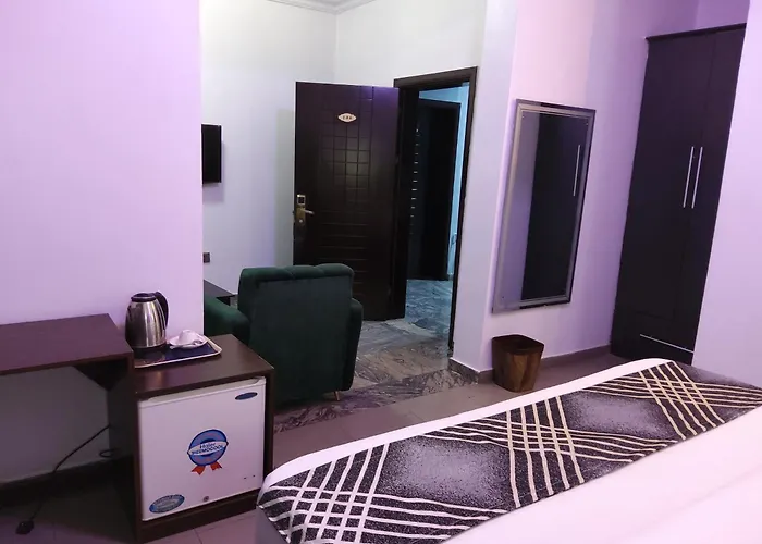 Crownedge Hotels