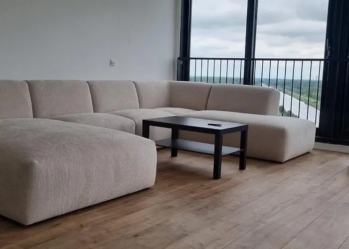 Luxe Penthouse Met Panorama Uitzicht Op Natuur