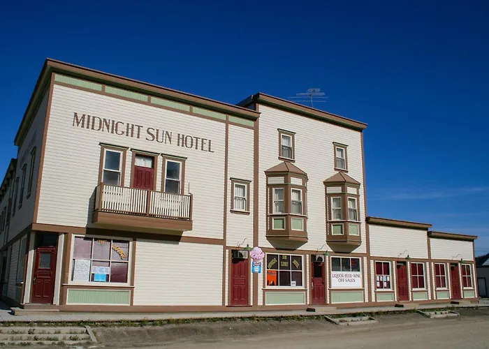 Midnight Sun, A Coast Hotel