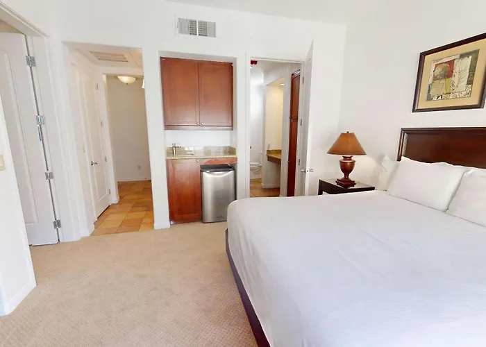 Lv214 Convenient Downstairs 2 Bed Legacy Villa