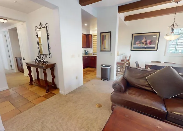 Lv214 Convenient Downstairs 2 Bed Legacy Villa