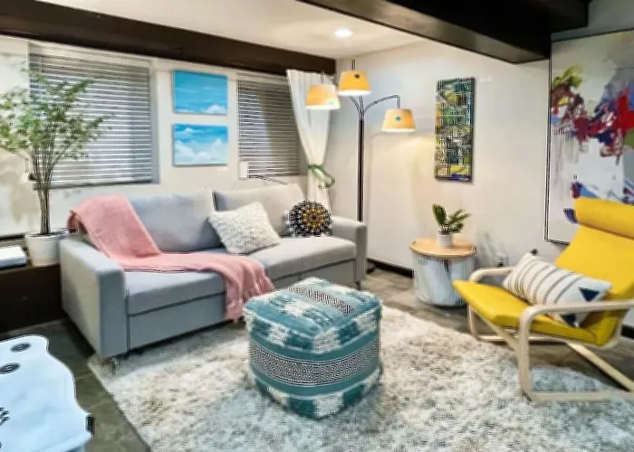 Artist'S Apartment In The Heart Of The City