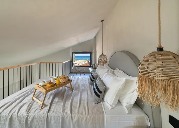 Amo Golden Suites