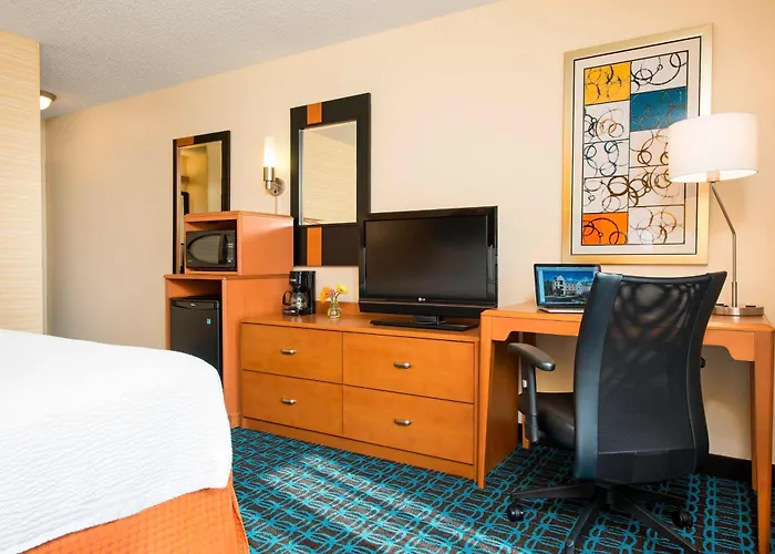 Fairfield Inn & Suites By Marriott Bloomington