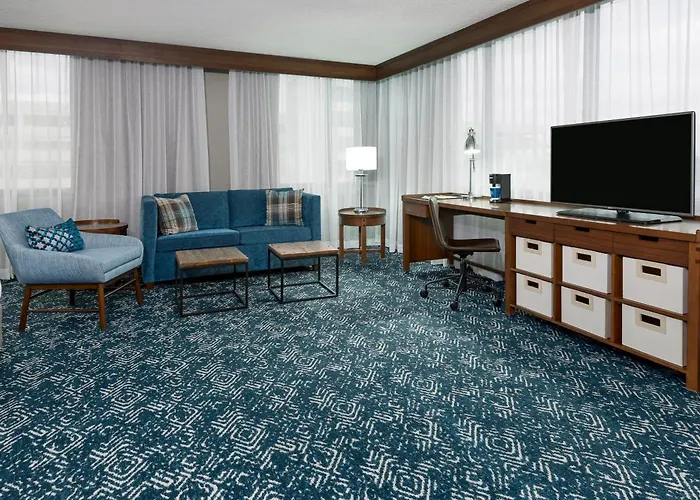 Four Points By Sheraton Huntsville Airport