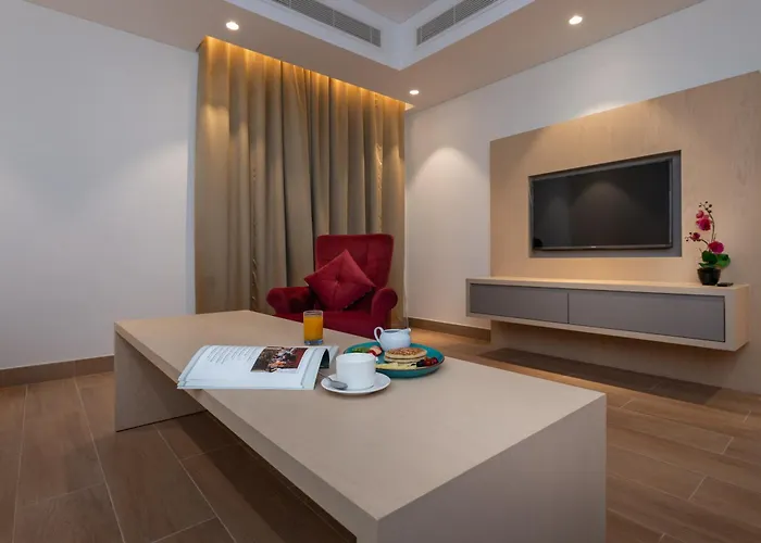 Falaj Daris Hotel