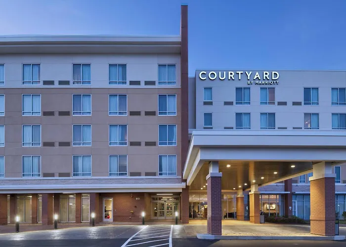 Courtyard St. Louis Brentwood