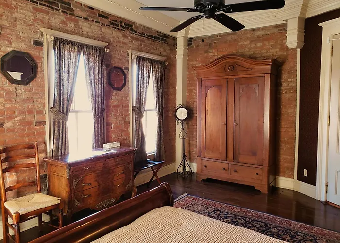 Iron Horse Hotel